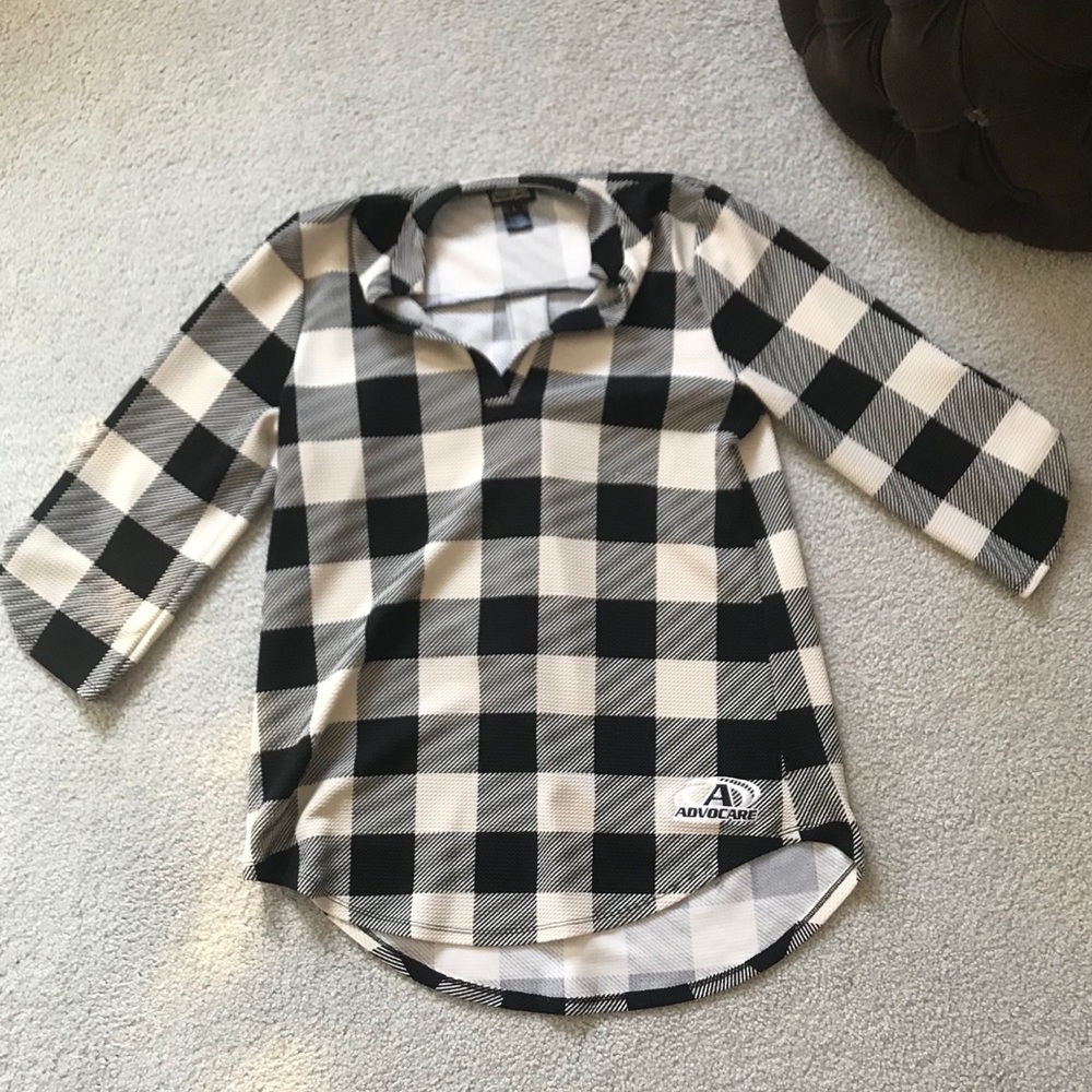 3/4 sleeve Advocare tunic shirt